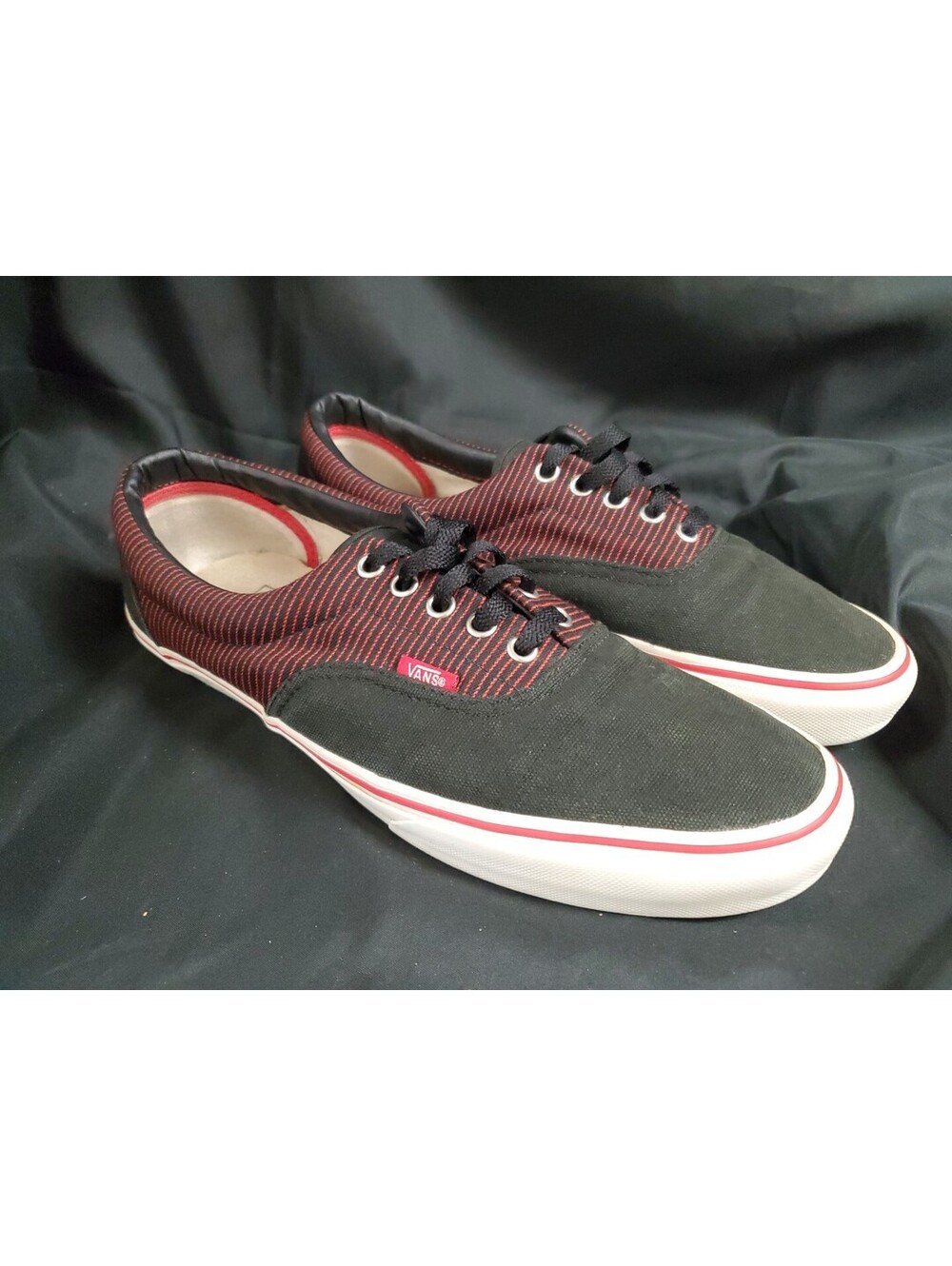 VANS Canvas Trainers Black Red Stripe Pattern Men's Shoes Sz. 11 EXCELLENT